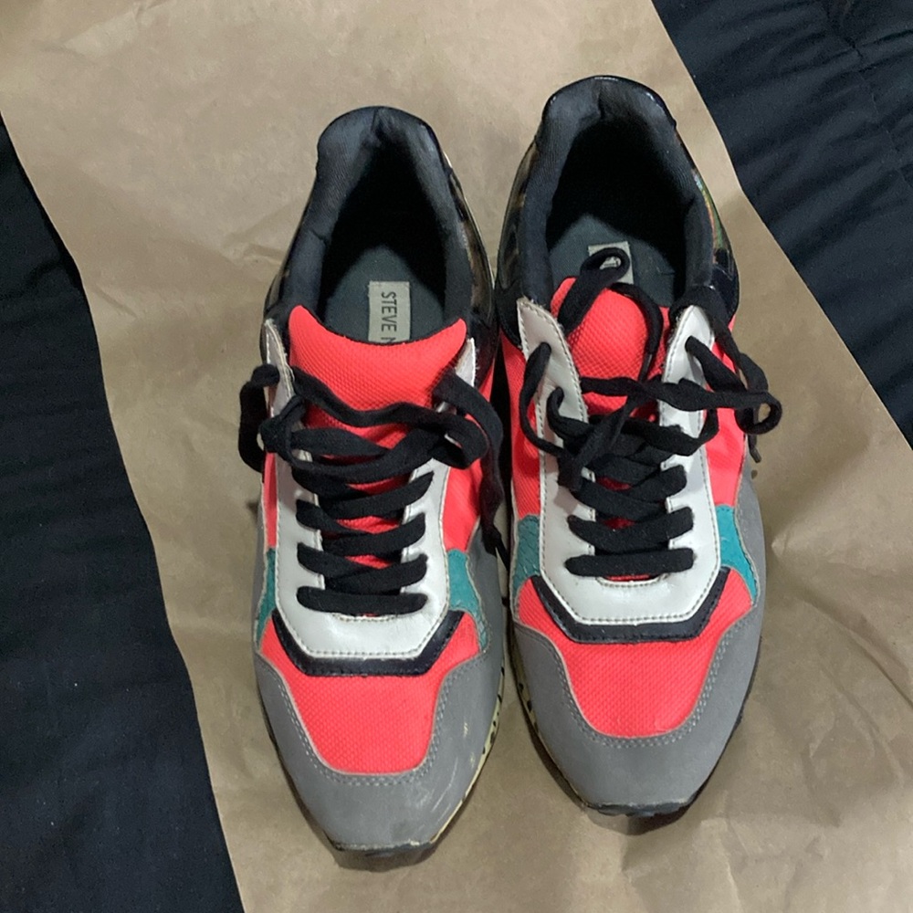 Used ladies sneakers